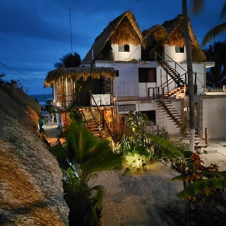 Casa Mate Beachfront Houses El Cuyo Bagian luar foto